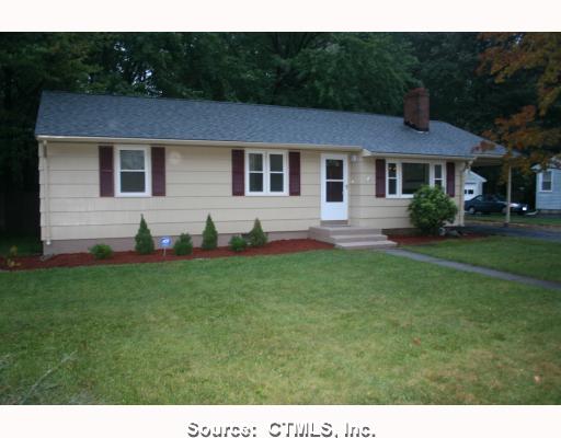 Beechwood Road, West Hartford Ranch Style House For Rent